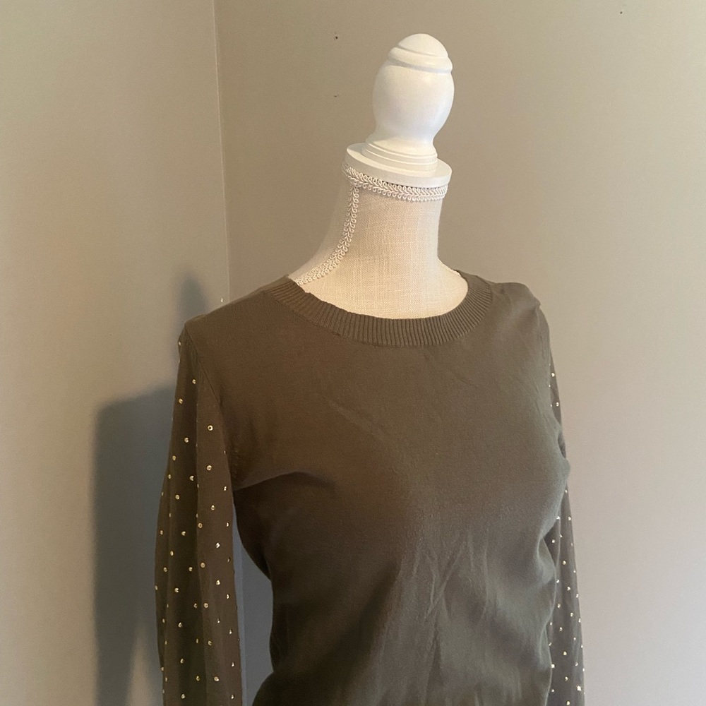 Express Sweater - Picture 4 of 4